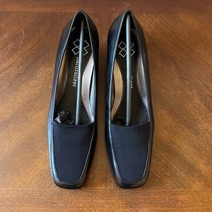 Naturalized Janet-Black Lea-Fab Shoe size 5 1/2